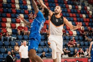 Dinamo Sassari, si avvicina il debutto contro Napoli