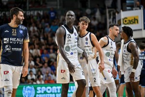 Dinamo Sassari, infortunio per Ousmane Diop