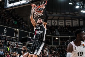 Virtus Bologna, Banchi e Tuovi esaltano Cordinier: “Inizio di stagione sensazionale”
