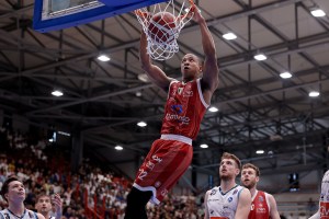 Olimpia Milano’s Devon Hall to be re-evaluated in two weeks