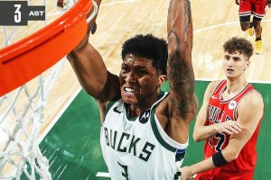 Giannis e Lillard ai box, i Bucks battono Chicago con Beasley