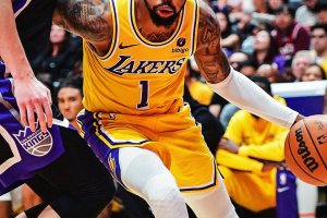 Russell al comando, Kings distanziati nel terzo quarto