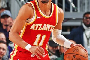 Gli Hawks, e Young, sorprendono i Bucks: Lillard si ferma a 6