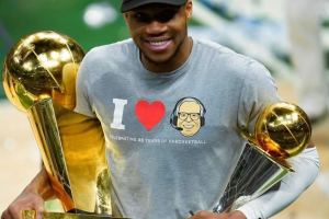 Bucks sign Giannis Antetokounmpo to three-year, $186 million contract extension