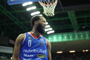 Ky Bowman: “Non possiamo permettere di farci controllare in casa”