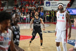 Aquila Trento, Prentiss Hubb la decide così