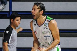 Carlo Cantone festeggia le 100 presenze in maglia PSA