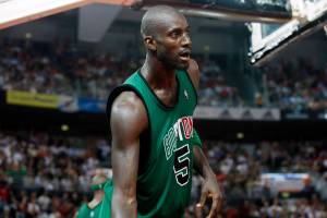 Kevin Garnett sta continuando a ricevere soldi dai Boston Celtics