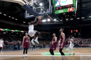 Trento rischia grosso nel finale, decisivo un canestro di Ellis per la vittoria sul Lietkabelis