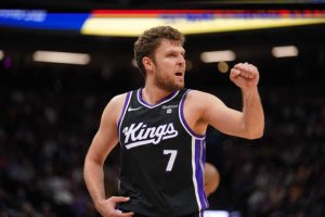 Sacramento Kings, Sasha Vezenkov in doppia cifra