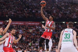 Canaan dominante, Olympiacos alla terza di fila