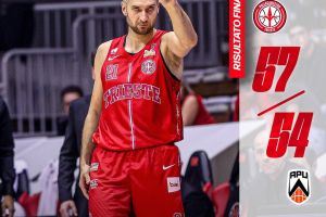 Eli Brooks decide il derby nel finale. Trieste batte Udine