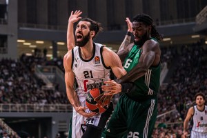La Virtus cede nel quarto periodo: Panathinaikos alla terza di fila