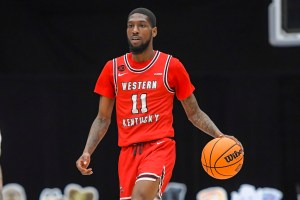Aek Larnaca Denies Negotiations with Varese for Taveion Hollingsworth