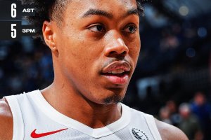 I Raptors rimontano dal -22 e battono gli Spurs