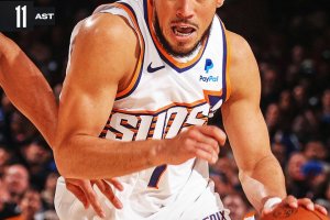 Booker piazza la tripla decisiva, i Suns battono i Knicks
