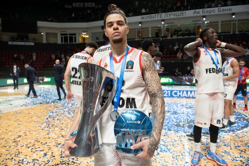 Prometey, contratto trimestrale per Rob Gray