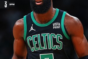 Tatum supera il malessere e guida i Celtics al successo sui Bucks