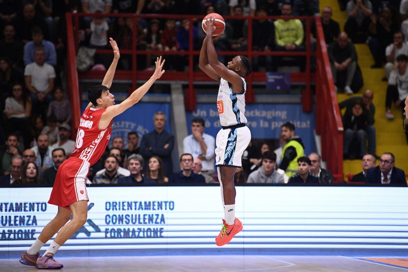 jacob pullen napoli varese