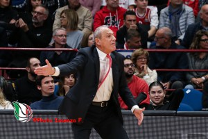 L’Efes a Milano nella gara numero 400 di Hines, Messina: “Giochiamo con voglia di aiutarci”