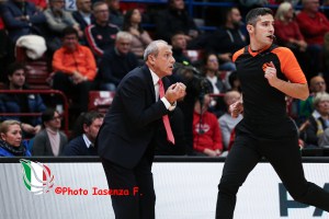 Messina: ‘Gara completa, ottima difesa e impatto del secondo quintetto le chiavi della vittoria’