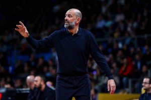 Buscaglia: “Vittoria molto dura, tenendo botta per 40 minuti ad una grande squadra”