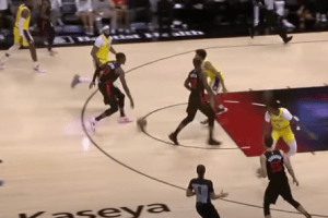 Bam Adebayo in tripla-doppia contro i Lakers: 22+20+10 assist