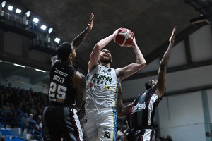 Vanoli formato Eurolega, cade la Virtus a Cremona