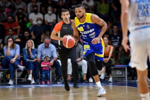Dinamo Sassari, firmato Taylor Smith
