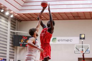 Reggio batte Brindisi: 17+13 per Deme El Hadji