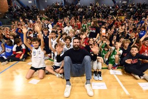 “Il Gigante del Campetto”. Il fumetto di Datome inaugura il Booksharing tra le società Minibasket