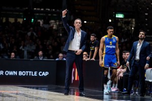 Maccabi Tel Aviv, rivolta dei giocatori stranieri. Non rientreranno in Israele
