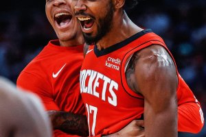 Undicesima vittoria casalinga in fila per i Rockets, Grizzlies ko