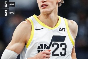 Utah rimonta da -17 e vince a Toronto con un grande Clarkson