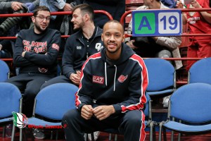 Olimpia Milano, applausi al Forum per Shabazz Napier
