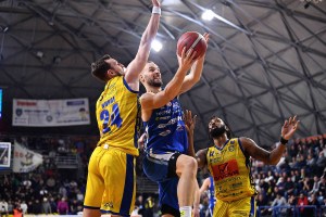 La Germani Brescia vince a Scafati e sale sull’ottovolante