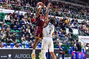 Vittoria autoritaria di Venezia sul campo di Sassari: grande difesa degli orogranata