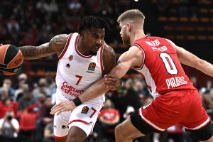 Olympiacos spento in attacco, Valencia passa al Pireo