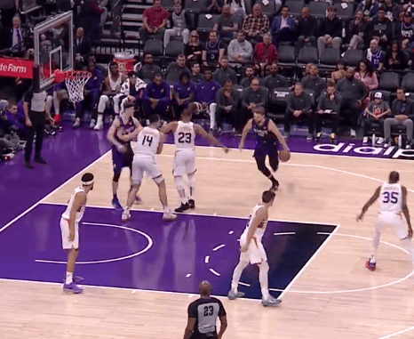 domantas sabonis tripla doppia