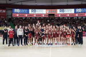 L’Umana Reyer Venezia incontra i tifosi in Piazza Ferretto per Natale