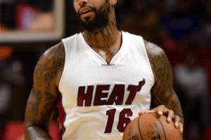 Indiana Pacers, firmato James Johnson