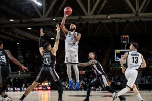 Derthona : cinque settimane di stop per Dowe