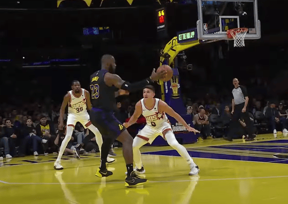 LeBron Torneo In Season