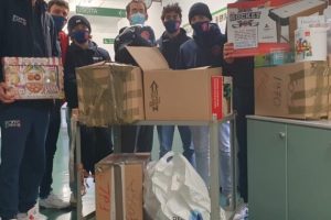 Fortitudo Bologna, la consegna delle Strenne ai bambini del reparto oncologico Gozzadini