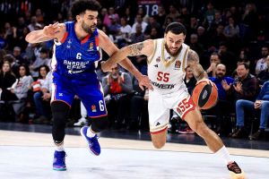 Monaco vince in volata e ferma la risalita Efes