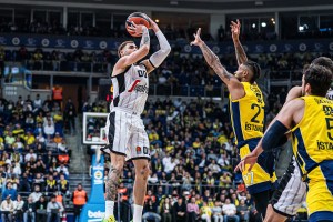 La Virtus regge un tempo, poi il Fener dilaga!