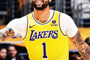 LeBron e Russell guidano i Lakers al successo sui Bulls