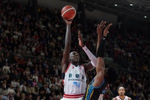 Pallacanestro Reggiana, tempo di mercato. Atkins e Hervey traballano?