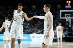 Panathinaikos forte su Tavares e Hezonja