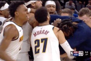 Nikola Jokic, il canestro della vittoria contro i Warriors è pazzesco